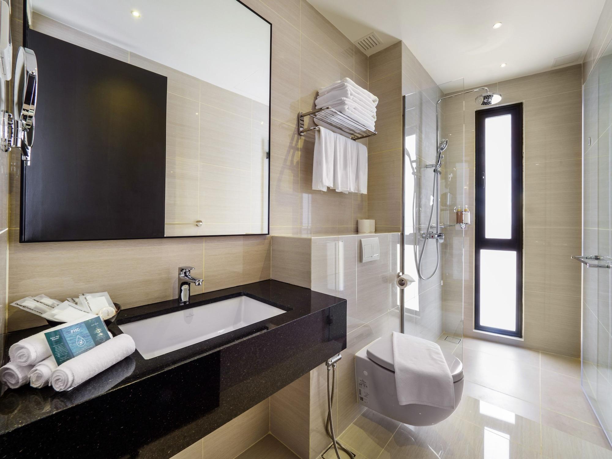 Hutton Central Hotel Managed By The Ascott Limited Джорджтаун Экстерьер фото